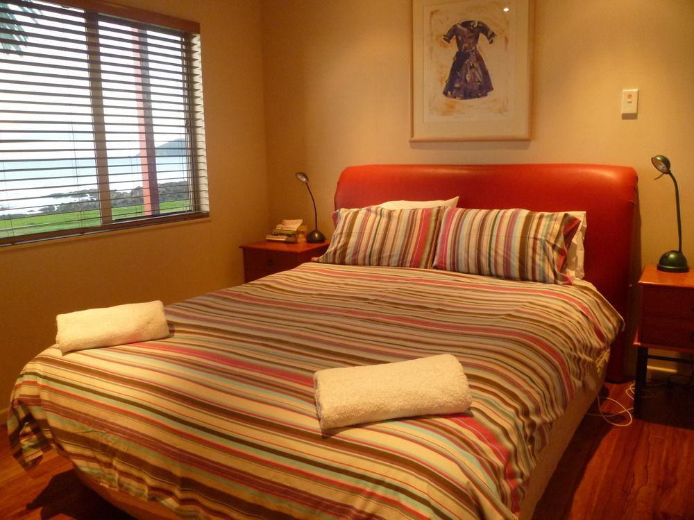 Golden Sand Beachfront, Cable Bay Stays, Cable Bay, Northland Coopers Beach Exterior foto