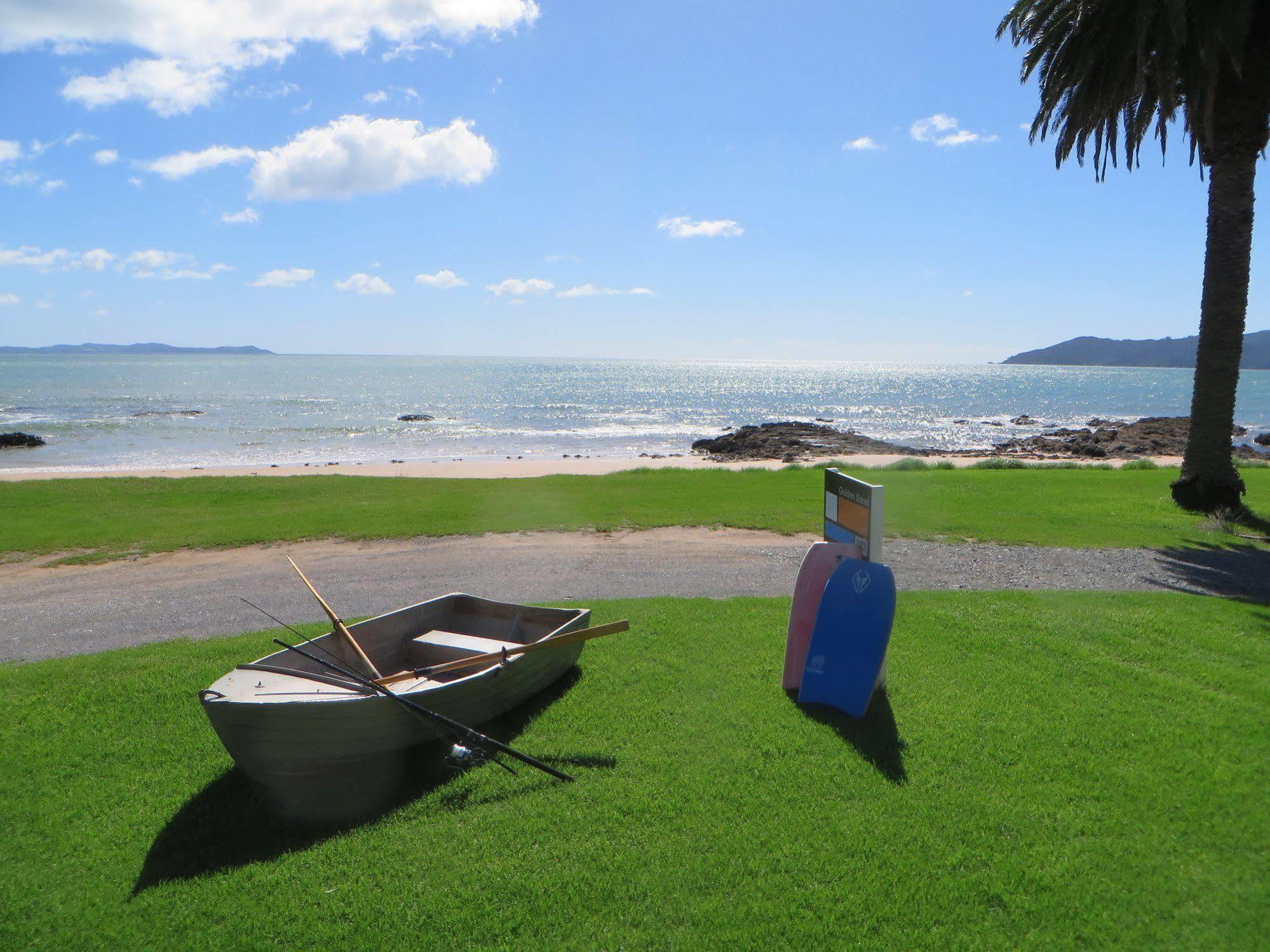 Golden Sand Beachfront, Cable Bay Stays, Cable Bay, Northland Coopers Beach Exterior foto